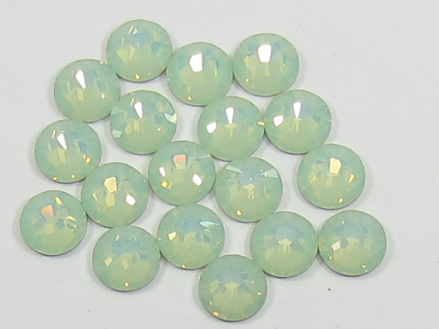 72 pcs. 20ss CHRYSOLITE OPAL (maxima) FLATBACK PRECIOSA Rhinestones